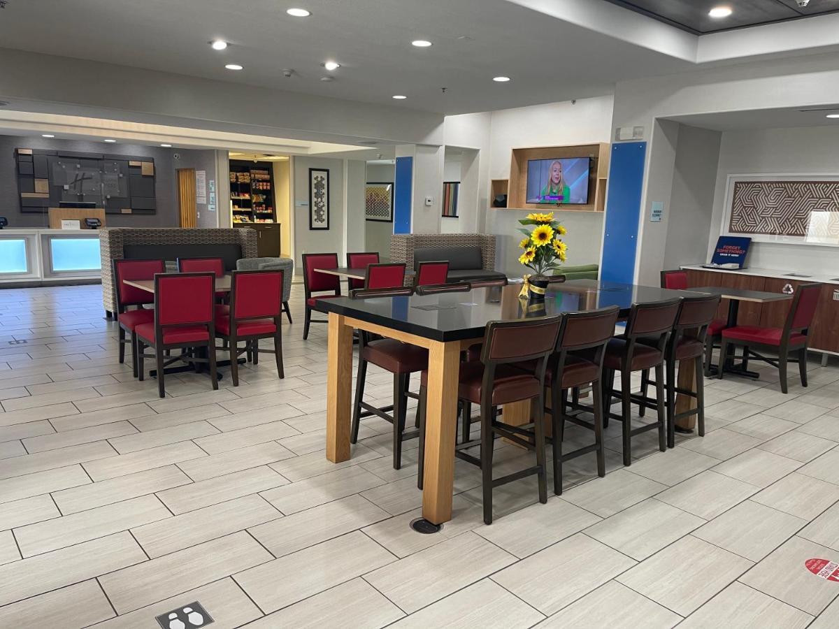 Holiday Inn Express Hotel & Suites Las Vegas By Ihg Buitenkant foto