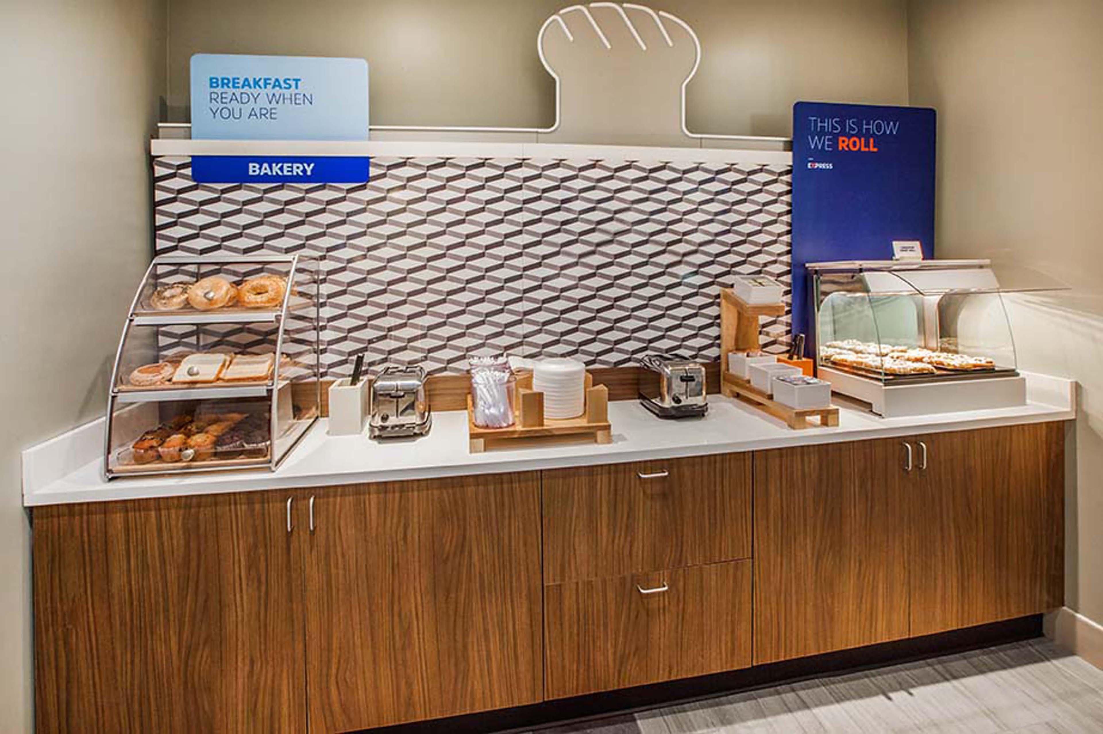 Holiday Inn Express Hotel & Suites Las Vegas By Ihg Buitenkant foto